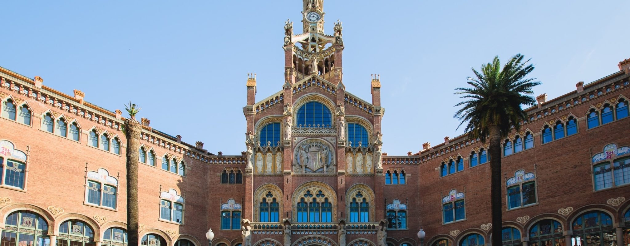 moustachesenvadrouille-sabinekley-voyage-espagne-barcelone-hospital-sant-pau-facade