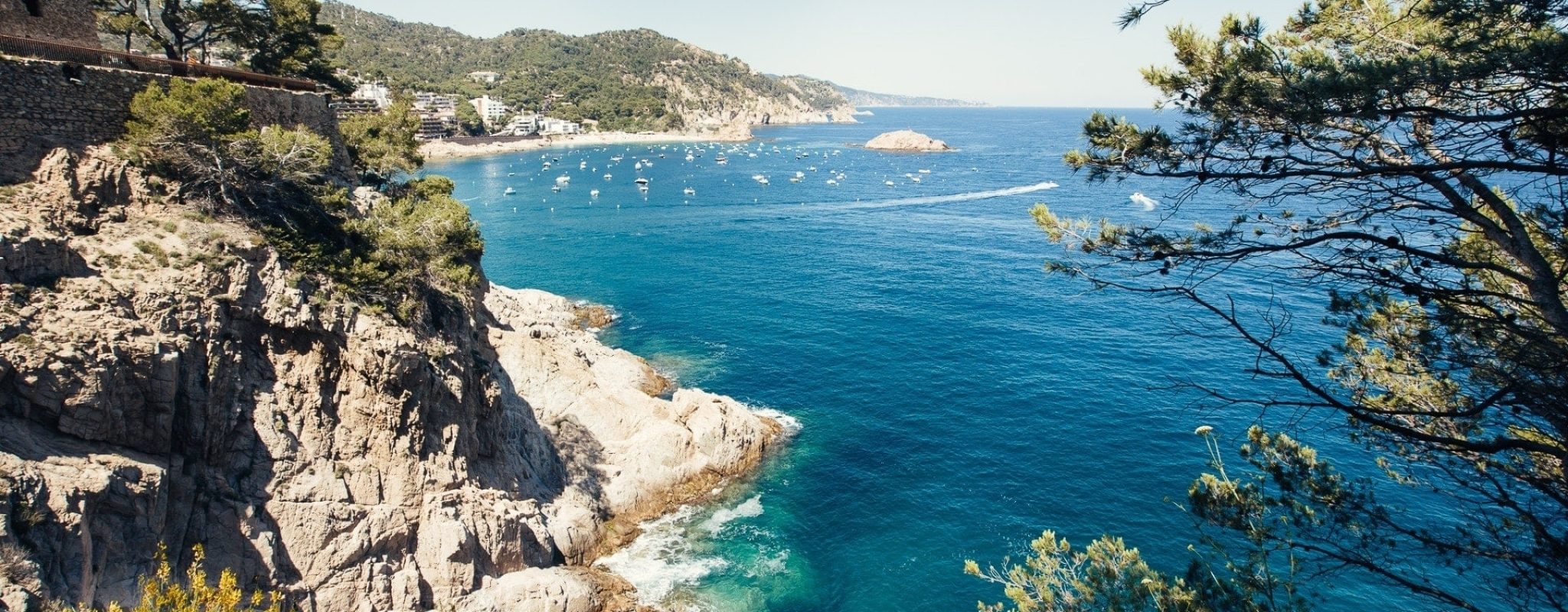 moustachesenvadrouille-sabinekley-voyage-espagne-catalogne-tossa-de-mar-vue-cap