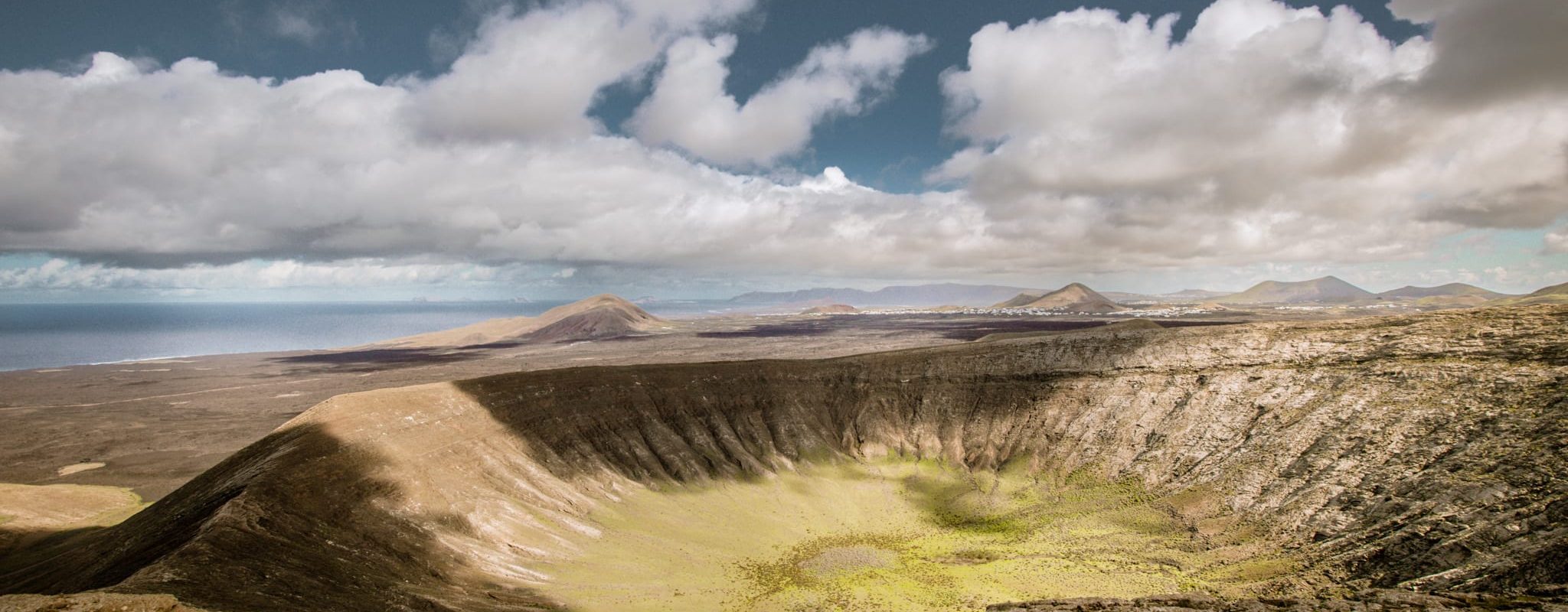 sabinekley-voyage-espagne-canaries-lanzarote-volcan-caldera-blanca-randonnee