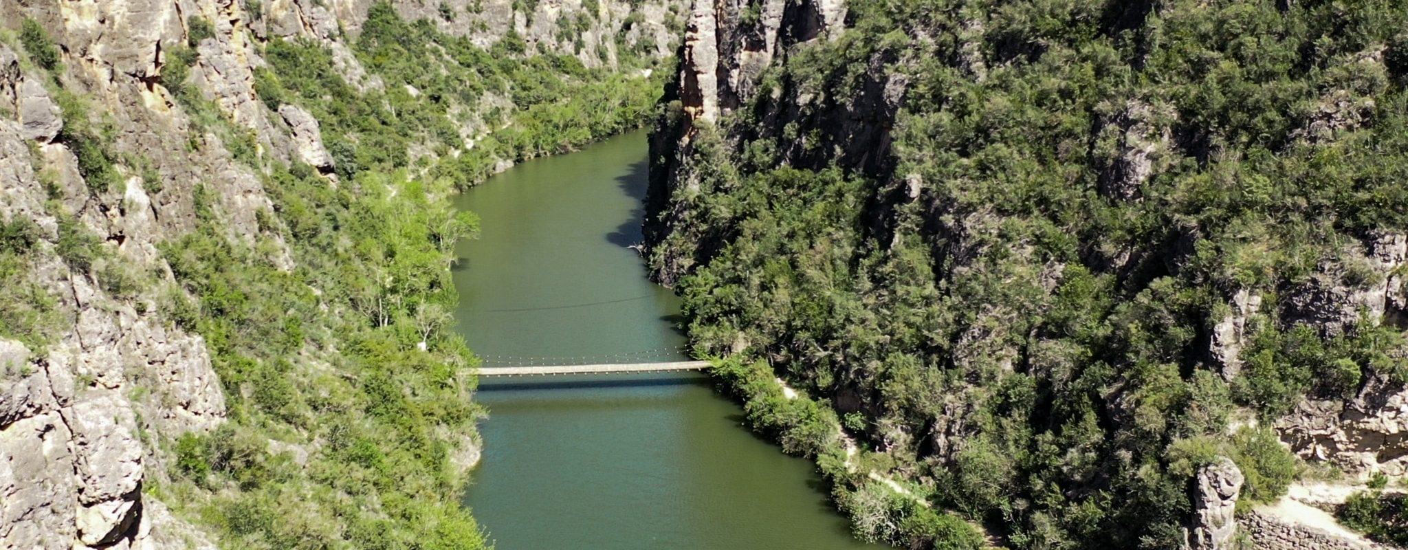 sabinekley-voyage-espagne-catalogne-congost-del-mu-randonnee-pont-suspendu-drone